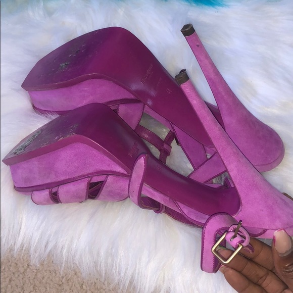 Suede and leather fuchsia heels - Picture 4 of 8